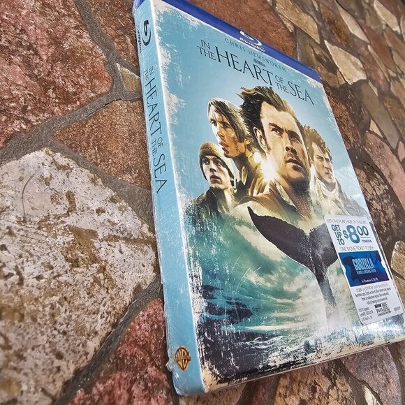 In The Heart Of The Sea Blu-ray Chris Hemsworth PG-13 2015 122 Mins - Picture 6 of 7